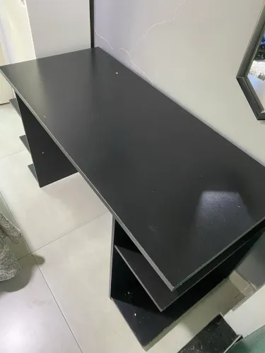 Mesa gamer preta