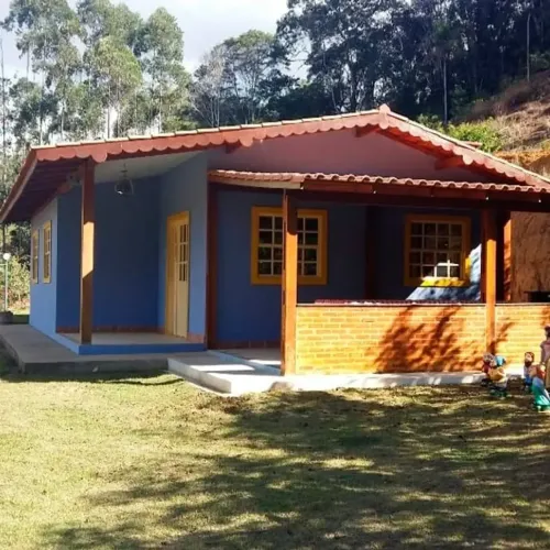 Casa de campo em Santa Teresa (Caravaggio), 3 quartos com suíte e área de churrasqueira.