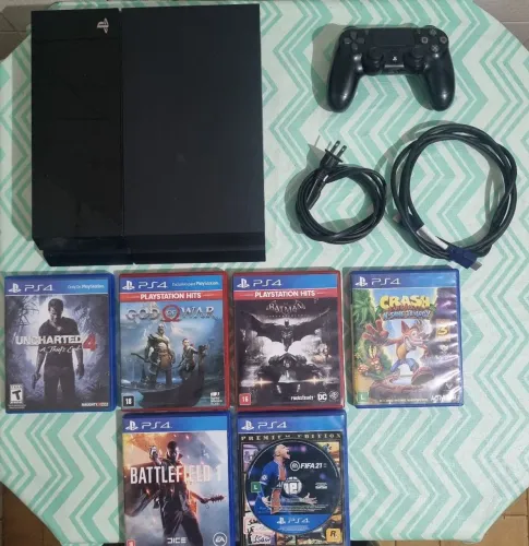 PlayStation 4 em ótimo estado!!!?