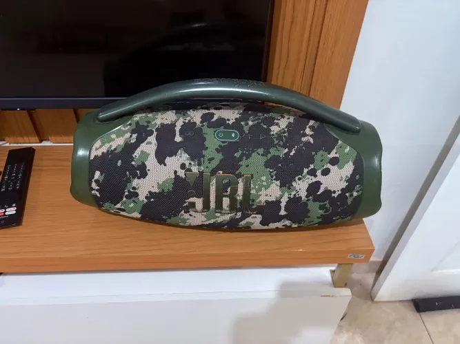 JBL bombox 3