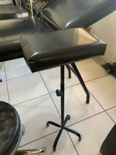 Maca, mocho e apoio de braço tattoo