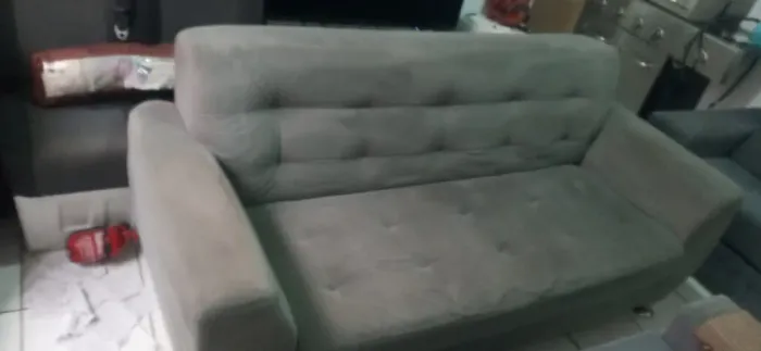 Sofá 3 lugares vendo por 200.00
