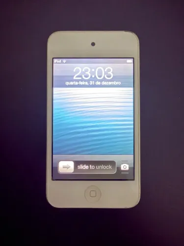 Apple iPod touch 4ª Geração 32GB - iOS 6.1.6 - A1367