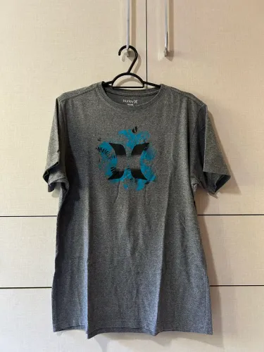 Camisa HURLEY, masculino, tamanho P (ORIGINAL).