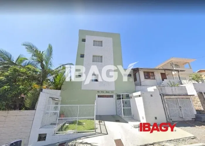 Excelente Apartamento 1 dormitório(s) em Barreiros - São José