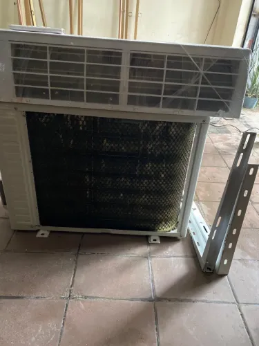 Vendo ar condicionado de 24 Btu tem só um ano de uso 