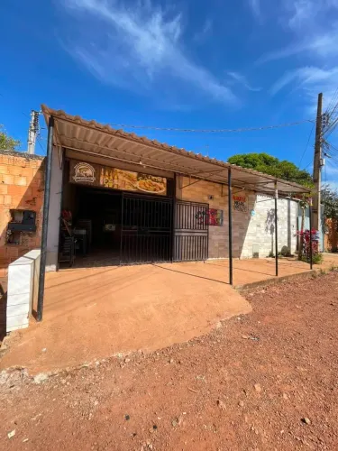 Vendo casa grande contendo 1 kit net