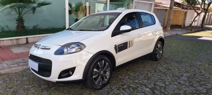 Fiat Palio Sporting 1.6 Flex 16V 5P 2016