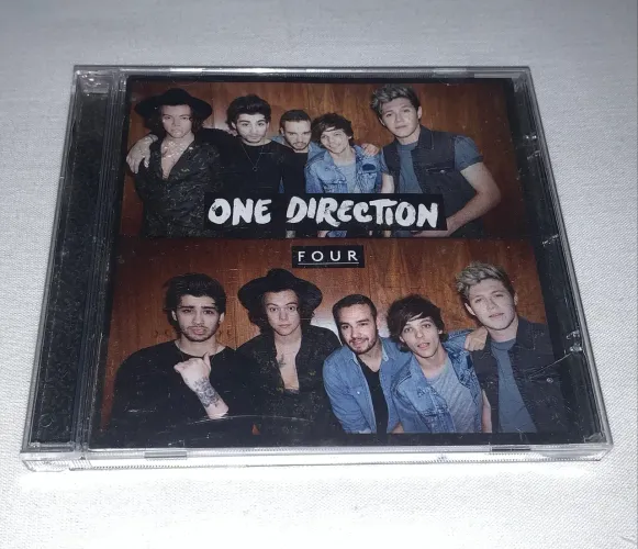 Cd One direction four impecável 