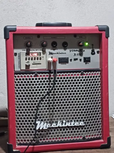 Caixa amplificada para violão e guitarra