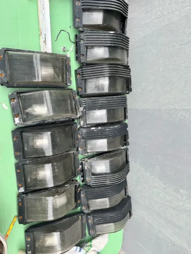 Lote com 14 Luminárias Usadas - R$ 100 Tudo