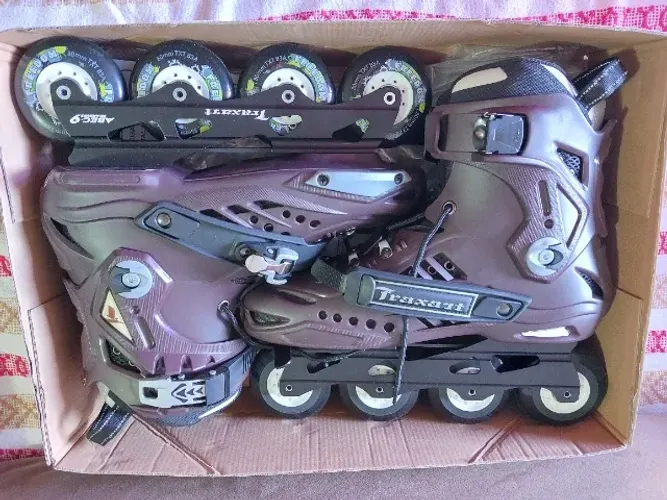 Patins TRAXART Freedom 42/43 + kit proteção traxart + capacete