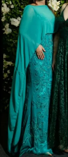 Vendo roupa vestido festa logo