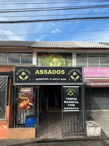 Vende se casa de assados