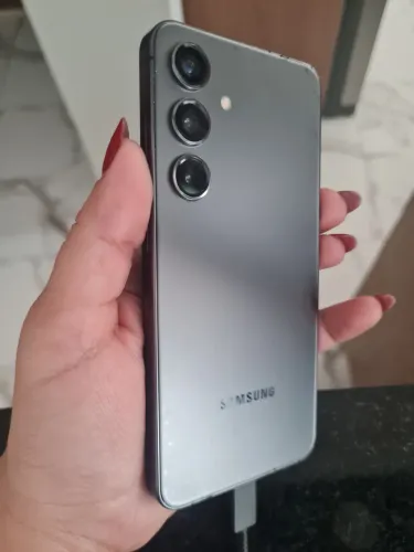 Samsung S24 - 256 