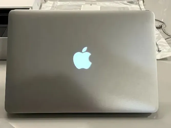 MacBook Pro 13" Intel Core i5 2,7GHz | 8Gb/ 256Gb | Modelo A1502