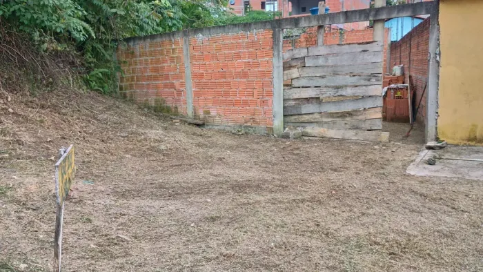 TERRENO no Cj Orquídea, antes da Barreira do Viver Melhor