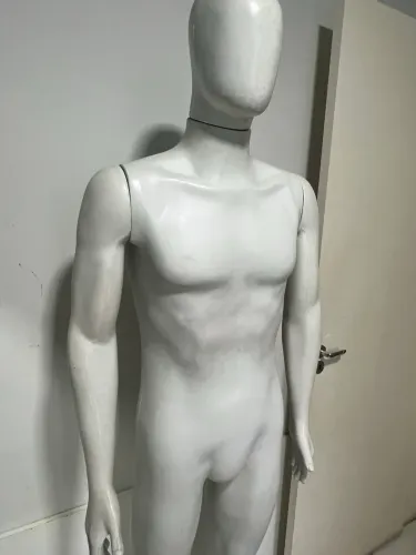 Manequim masculino 