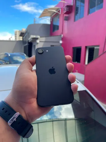 iPhone 16 é 128 gb 1ano de garantia