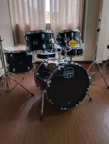 Bateria Mapex nova na caixa