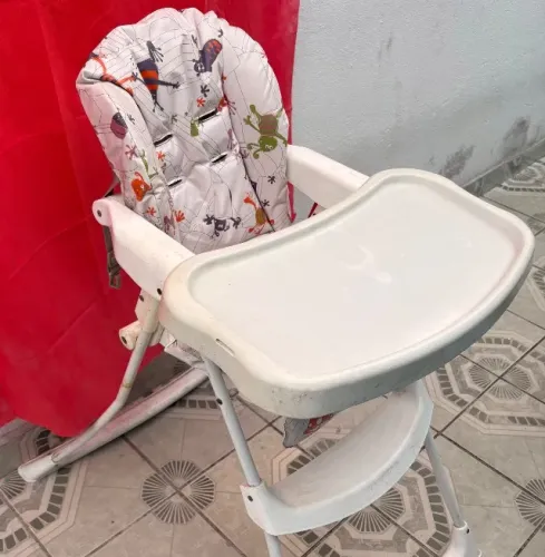 Cadeira de alimentação 