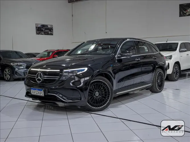 Mercedes-Benz EQC 400 4matic AMG Line (elétrico) 2023