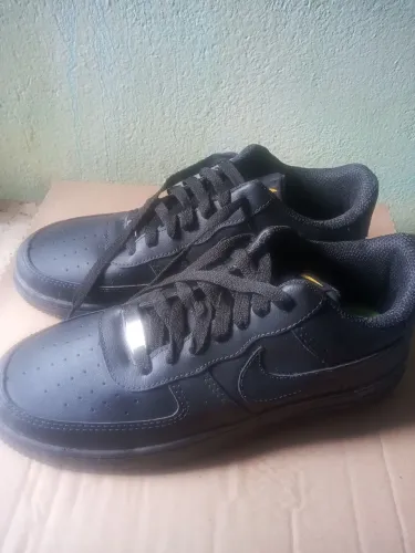 Tenis 41