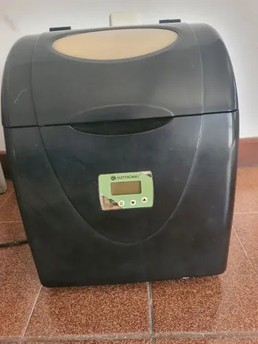 Máquina de fazer gelo Electrolux 110 a 127 volts