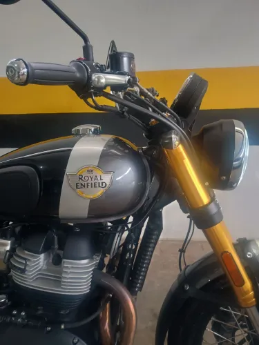 Royal enfield interceptor 650 Bear Premium garantia até 04/2028 troco carro ou moto 