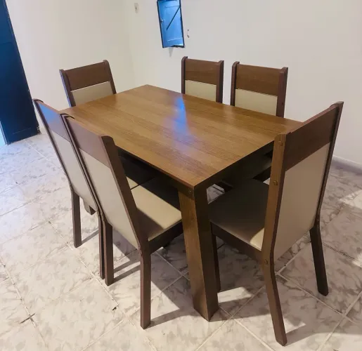Mesa de Jantar com 6 cadeiras