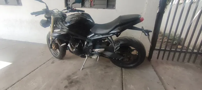 Street triple 675 