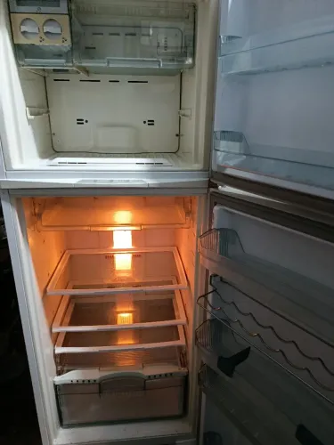 Vendo geladeira frost free Brastemp com 3 meses de garantia