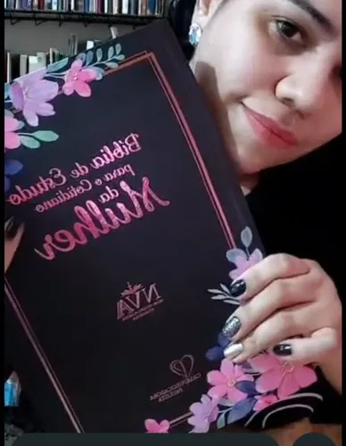 Bíblia de estudo da mulher