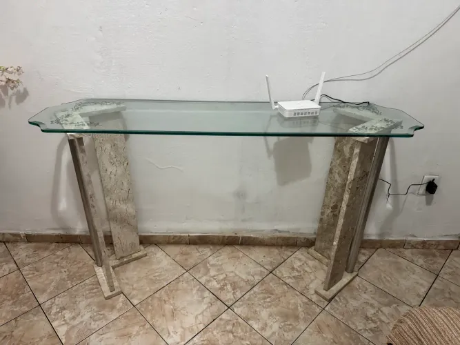 Aparador com bases em Mármore 