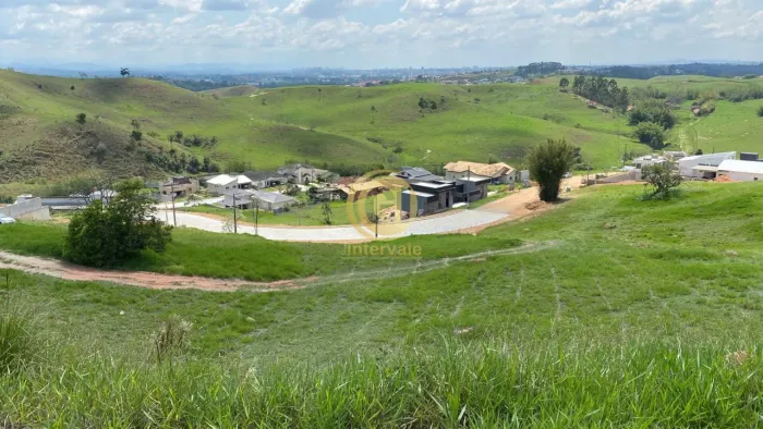 Terreno residencial para Venda - O condomínio Vale dos Lagos Um lote de terreno, medindo 2
