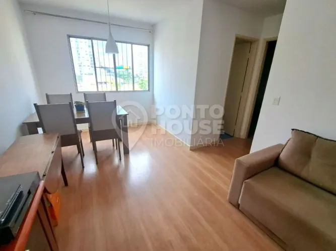 Apartamento para locação, Campo Belo com 2 dormitórios, 1 sala, 2 banheiros e 1 vaga