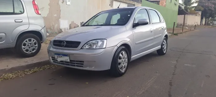 Chevrolet Corsa Hatchback 1.0 MPFI 8V 71cv 5P 2004