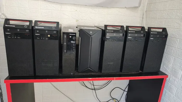Pra liberar espaço - Lote de computadores em bom estado!!!!