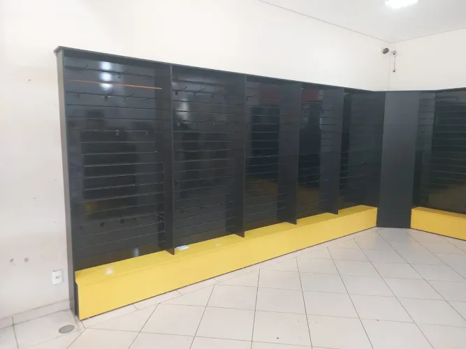 Painel Canaletado Preto