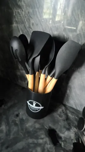 Ultencillio de cozinha semi novo