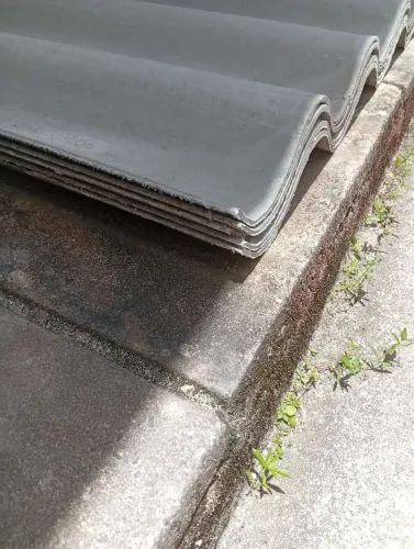 Telhas de fibrocimento de 1,10 x 2,44