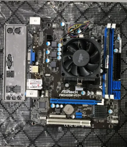 Vendo Kit AMD Dual-Core 3.70GHZ, 4GB de memória