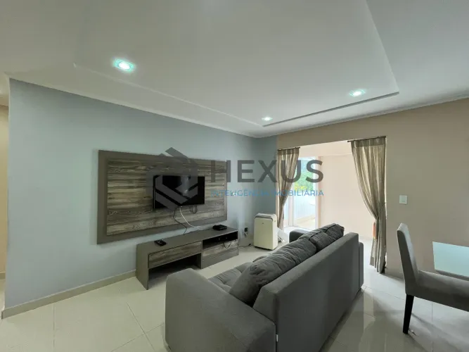 Cobertura Penthouse reformada com varanda gourmet a 600m da praia na Enseada, Guarujá