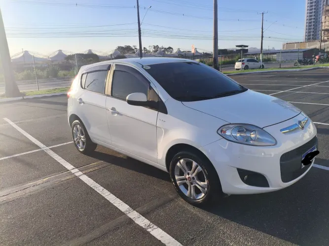 Fiat Palio Essence Dualogic 1.6 Flex 16V 5P 2013