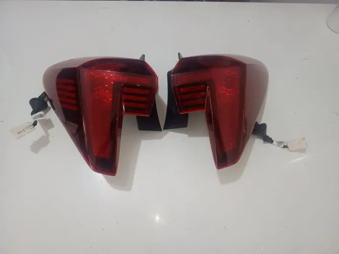 HB20 HATCH LANTERNA TRASEIRA DIREITA 