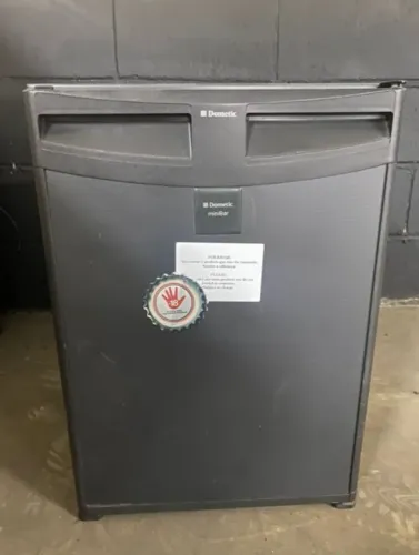 Frigobar Dometic(Electrolux )40 litros cor cinza (mini bar) 