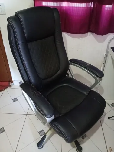 Cadeira para escritório, ótimo estado