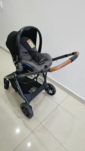 CARRINHO + BEBÊ CONFORTO