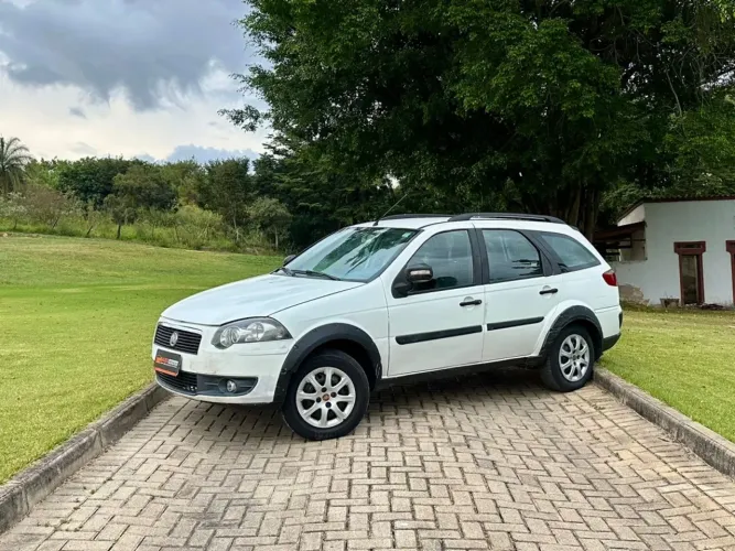 Fiat Palio Weekend Trekking 1.6 Flex 16V 5P 2013