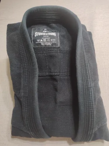 Kimono sem calça marca Storm preto 